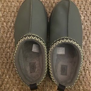 Ugg Tazz Suede Platform Slipper (Green)